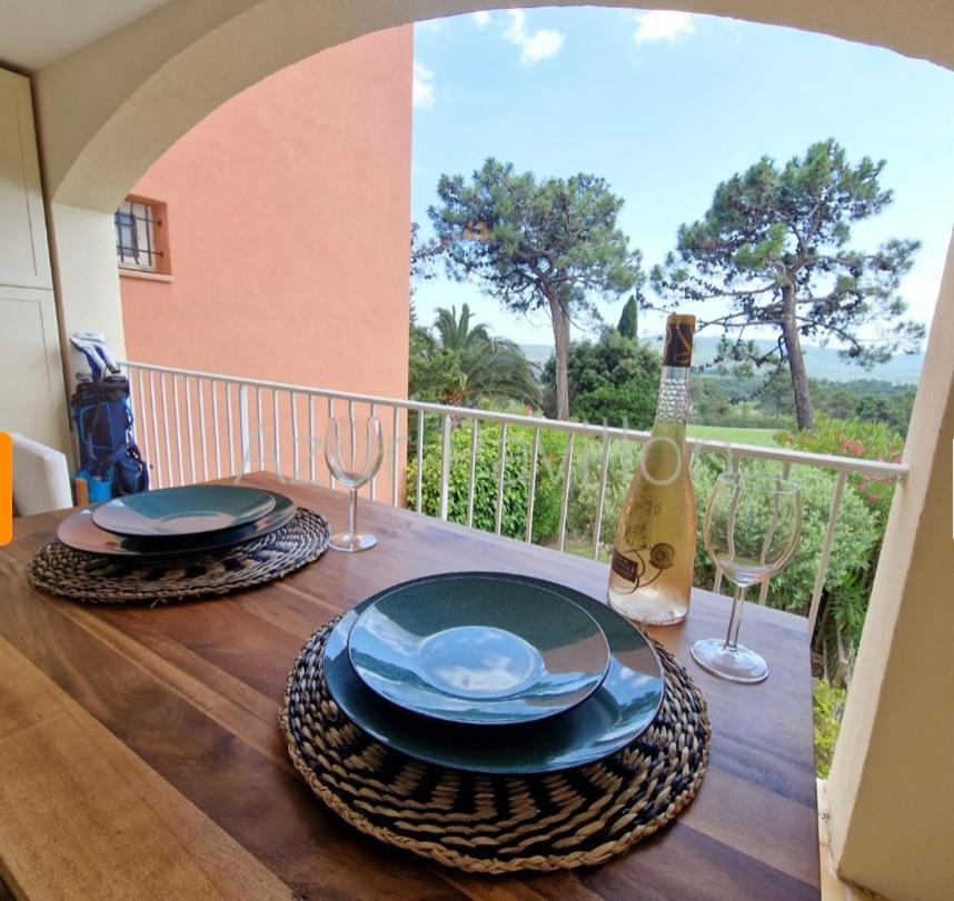 Studio Apartment - Domaine Du Golf Resort Рокбрюн-сюр-Аржан Екстериор снимка