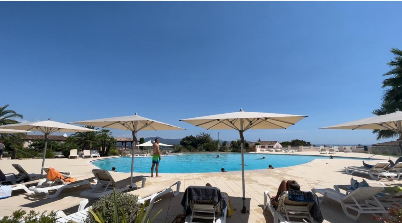Studio Apartment - Domaine Du Golf Resort Рокбрюн-сюр-Аржан Екстериор снимка